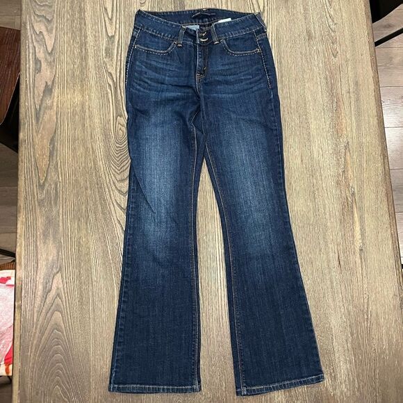 Levi's 526 Slender Boot Cut Jeans Mid Rise Whisker Denim Medium Wash Blue Size 4 - Picture 1 of 11